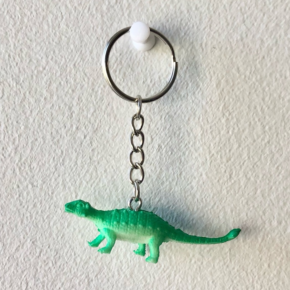 ❤️ Green Dinosaur Ankylosaurus Keychain